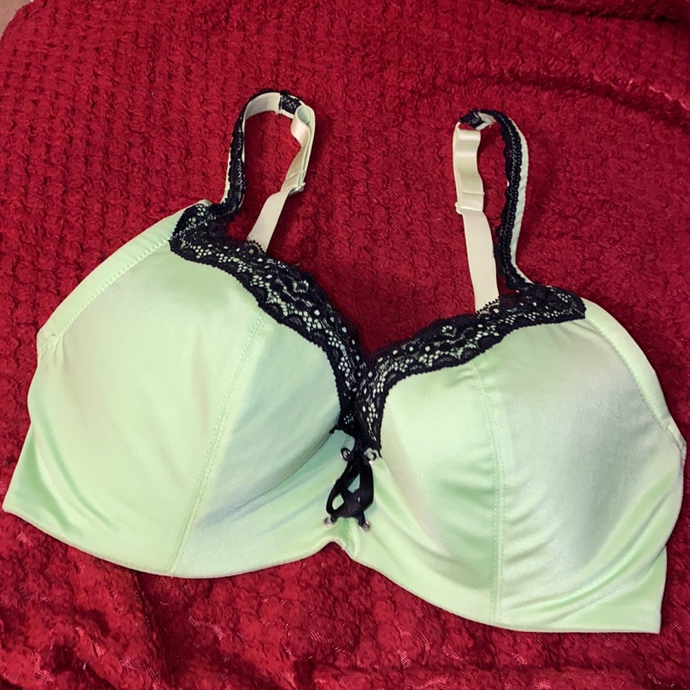 Frederick’s of Hollywood Lime Green Bra